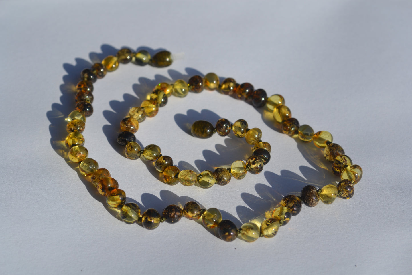 Amber woman necklace green 45cm