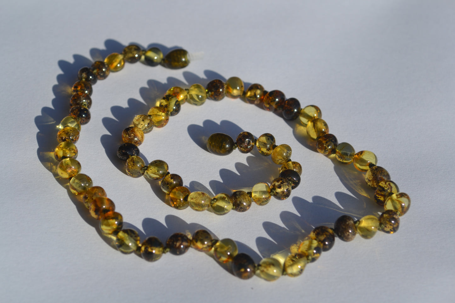 Amber woman necklace green 45cm