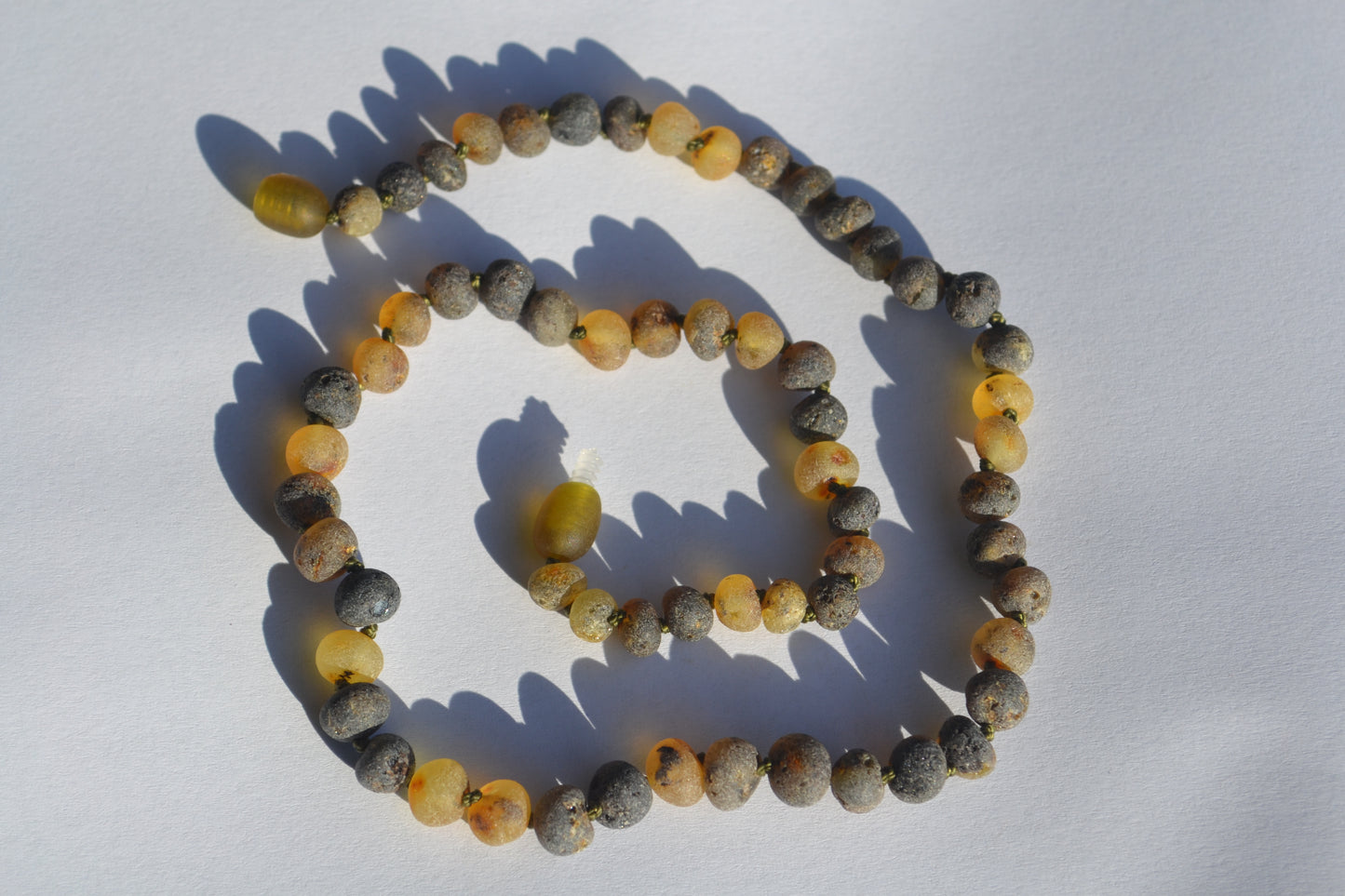 Amber Woman necklace raw green 45cm
