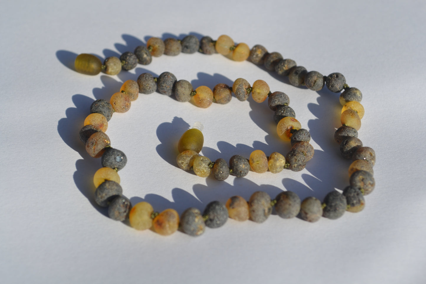 Amber Woman necklace raw green 45cm