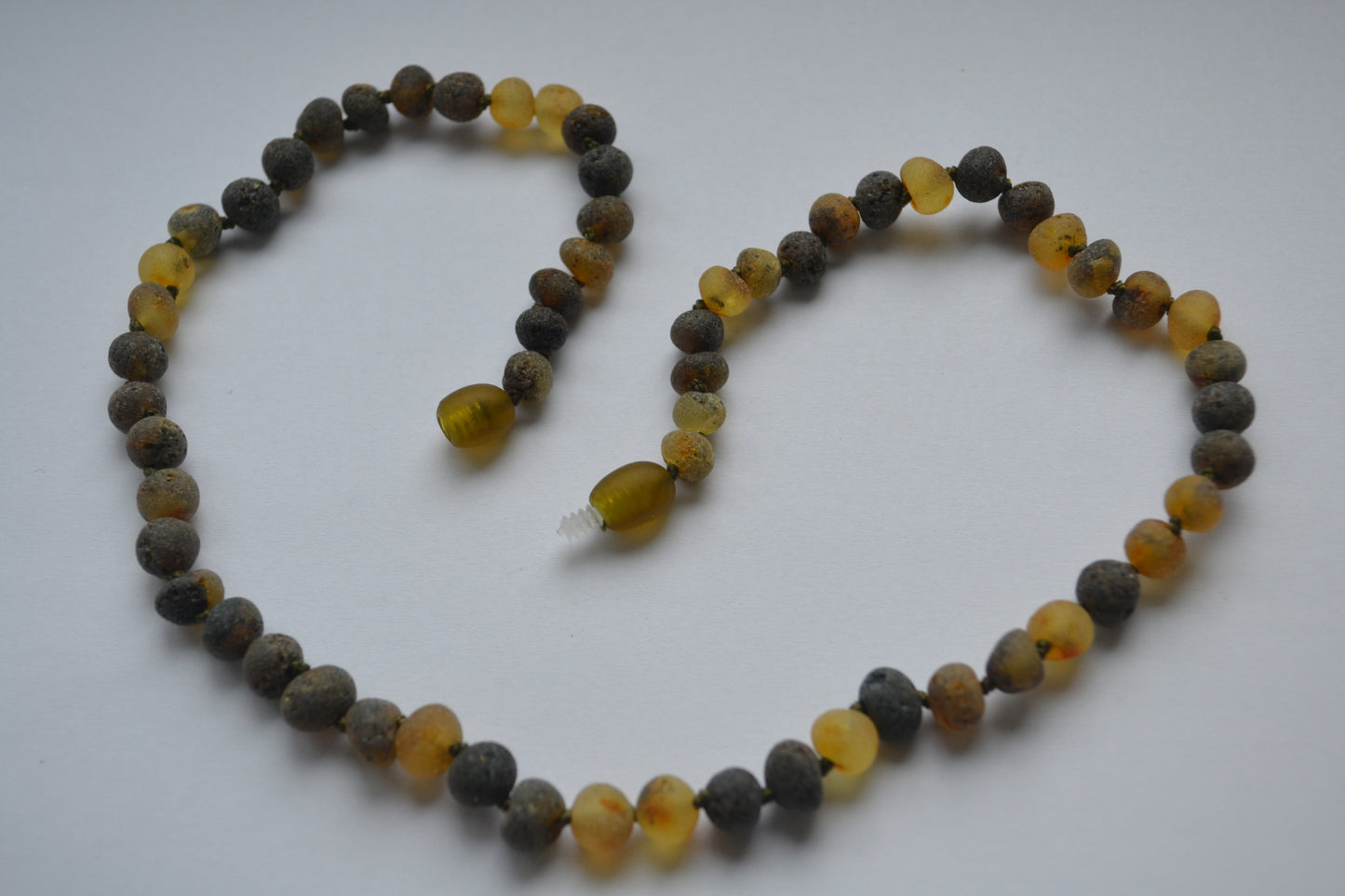 Amber Woman necklace raw green 45cm