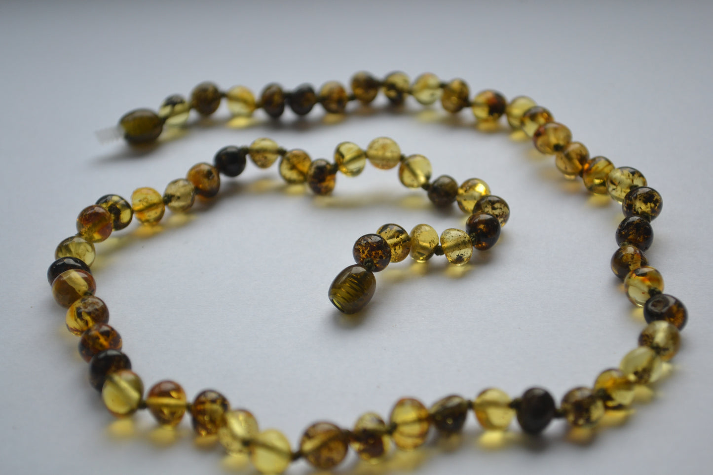 Amber woman necklace green 45cm